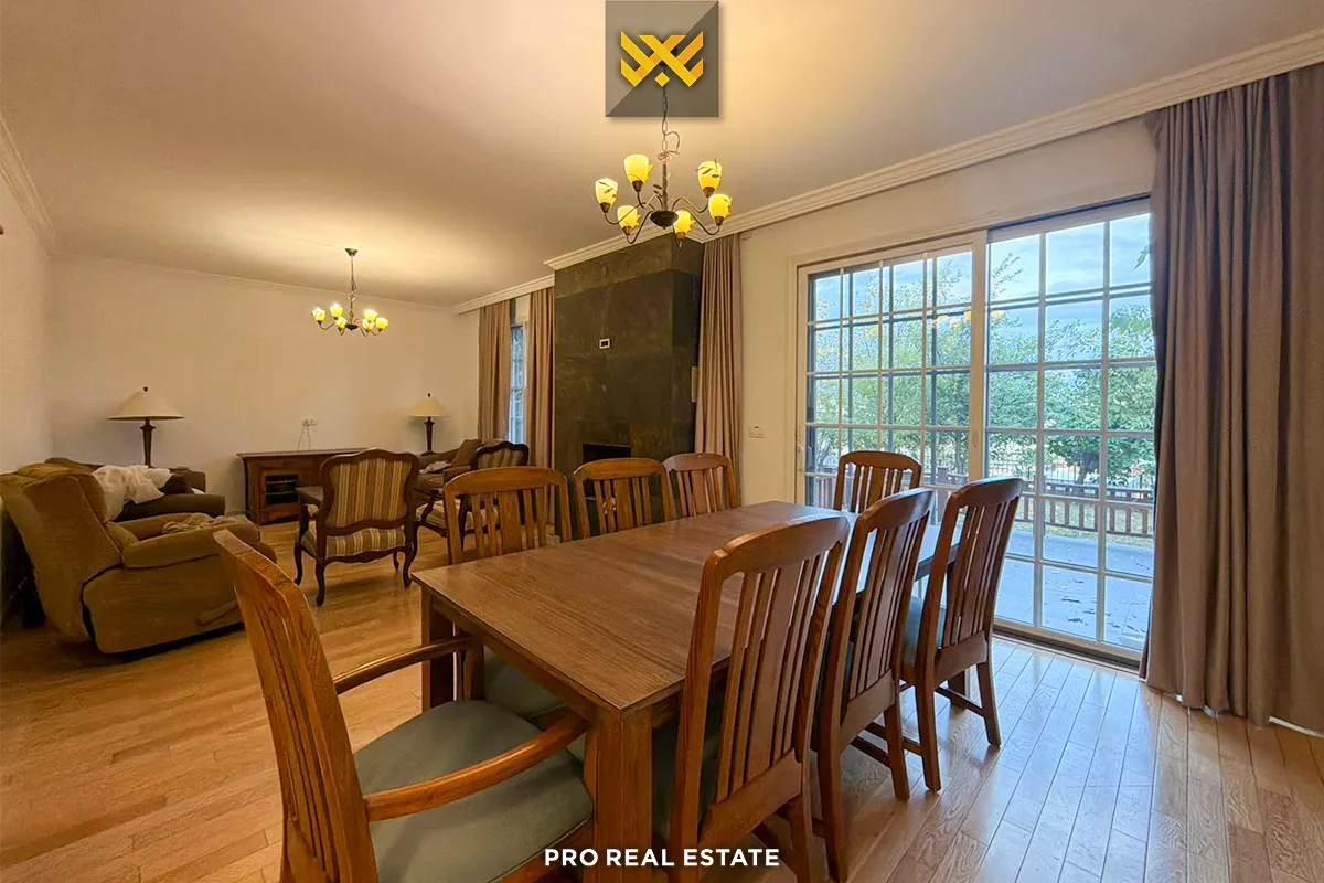 Shtëpi 264m² me #QIRA në Lagjen Fshati Ndërkombëtar