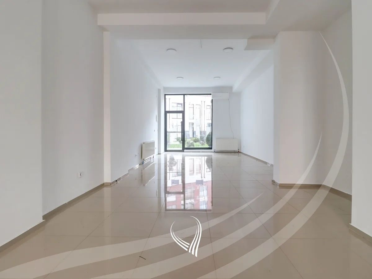 Lokal 73m2 me qira në lagjen Mati 1