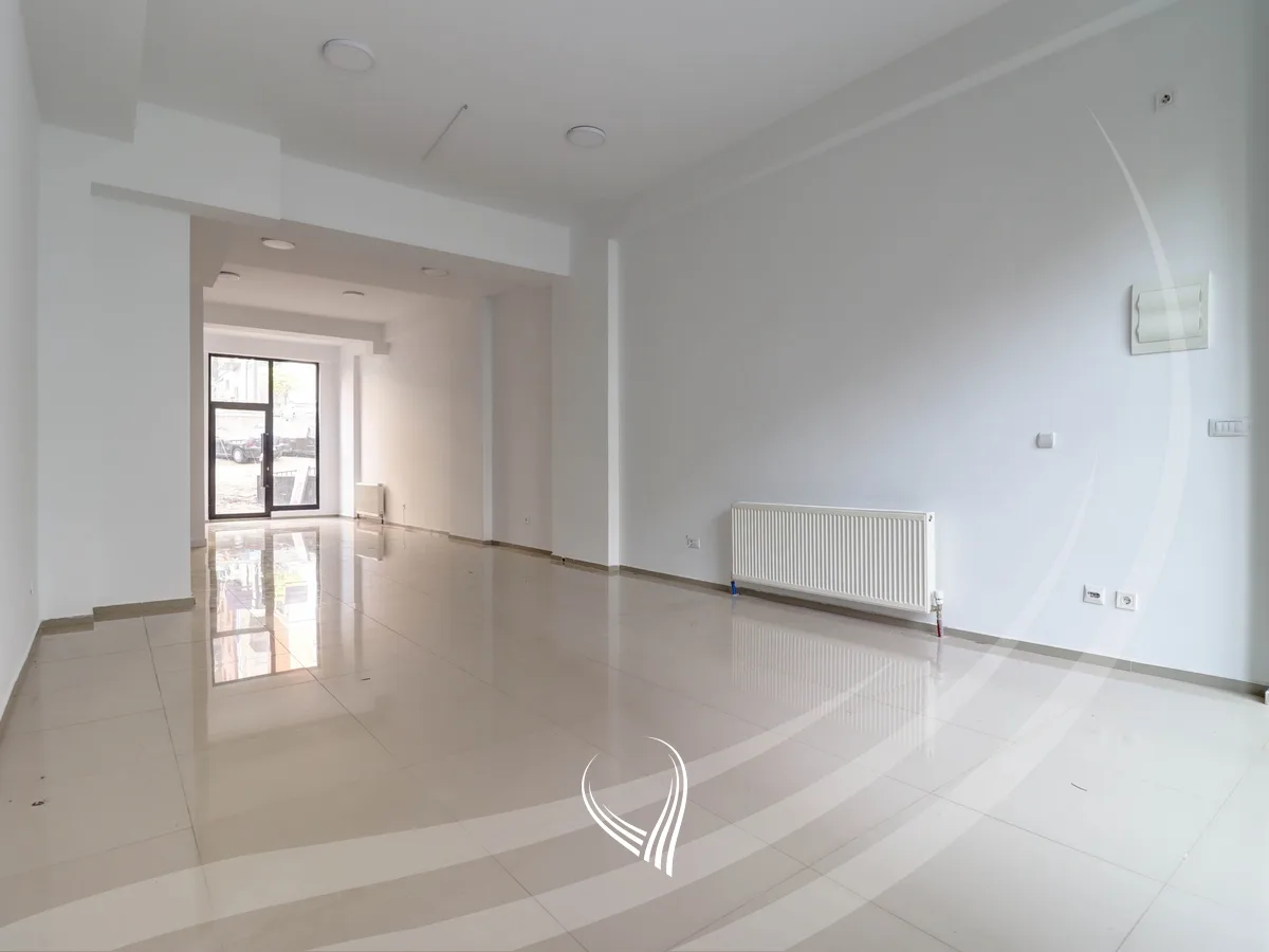 Lokal 73m2 me qira në lagjen Mati 1