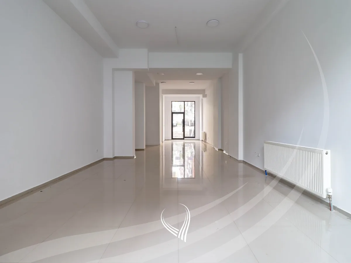 Lokal 73m2 me qira në lagjen Mati 1
