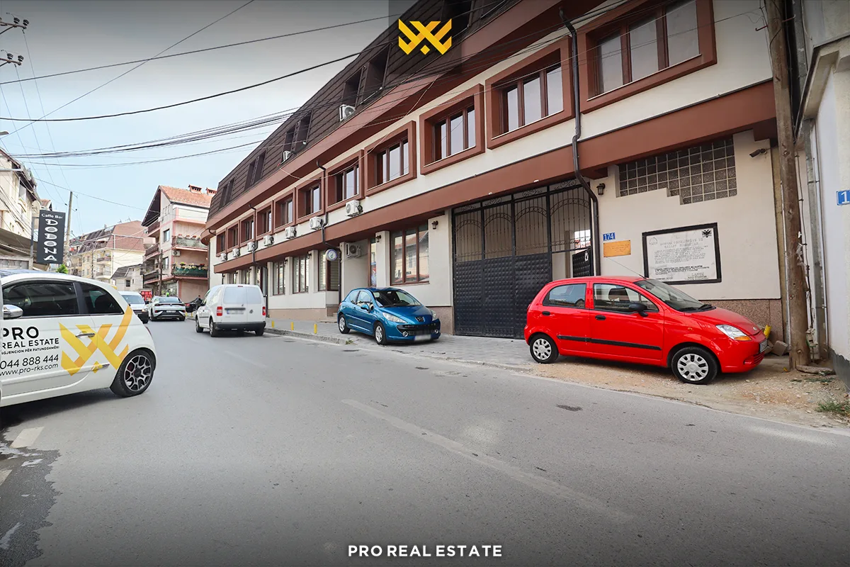 Lokal - Depo 200m² për #SHITJE te 4 Llullat.