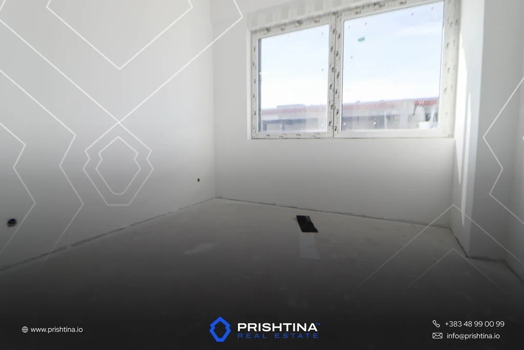 Banese për #shitje 160m² + 272m² terasë në Lakrishte 🏡✨