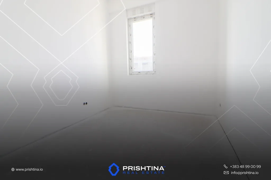 Banese për #shitje 160m² + 272m² terasë në Lakrishte 🏡✨