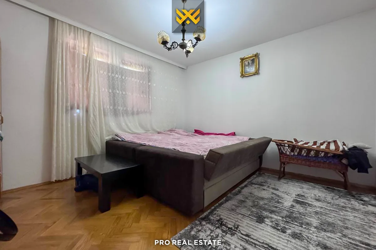 Shtëpi 240m² për #SHITJE në Sofali
