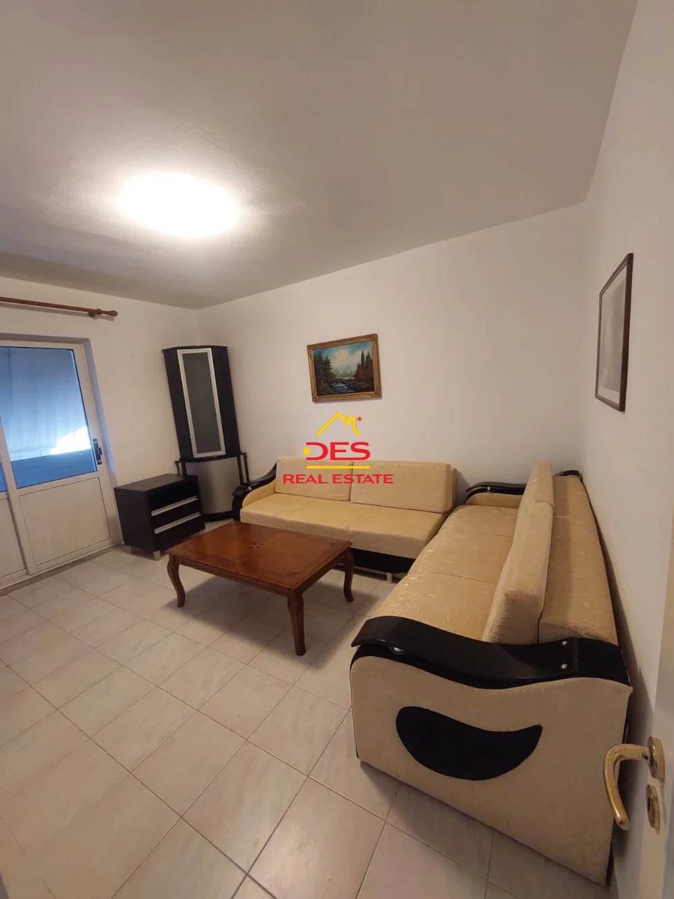 Jepet me qira apartament 1+1 pranë shkollës industriale , vlorë.