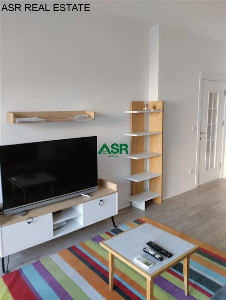 #ID:4100 Banesë 58.6m2 me #qira në rr.C