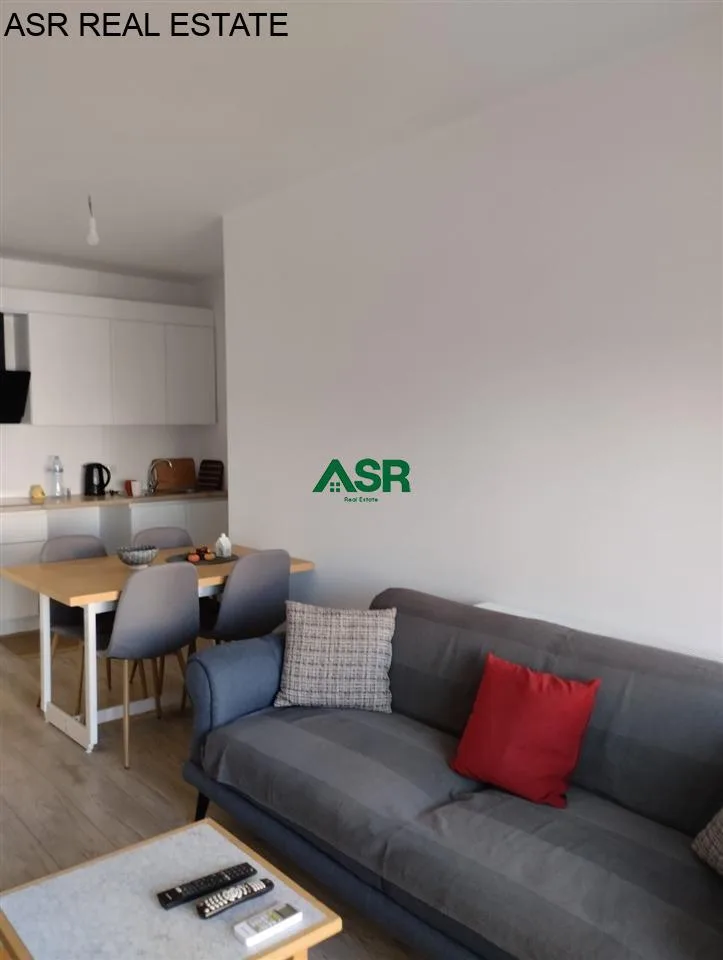 #ID:4100 Banesë 58.6m2 me #qira në rr.C