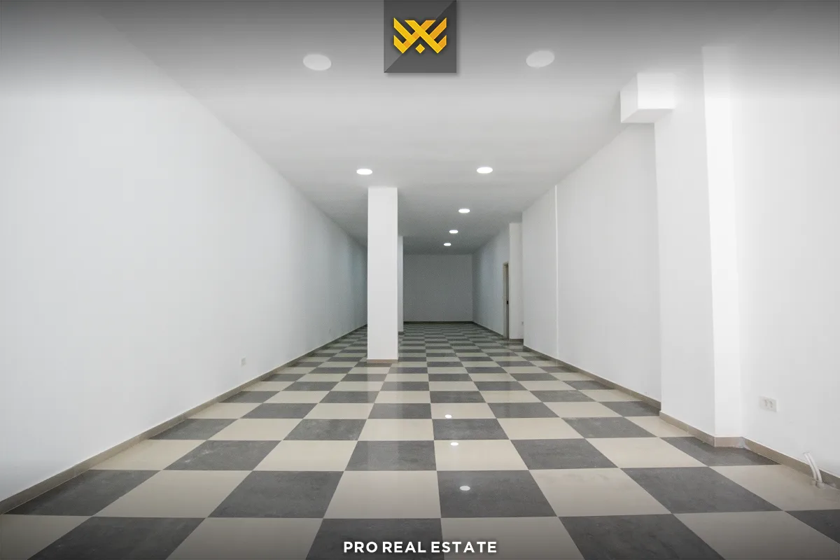Lokal 110m² me #QIRA në Tophane.