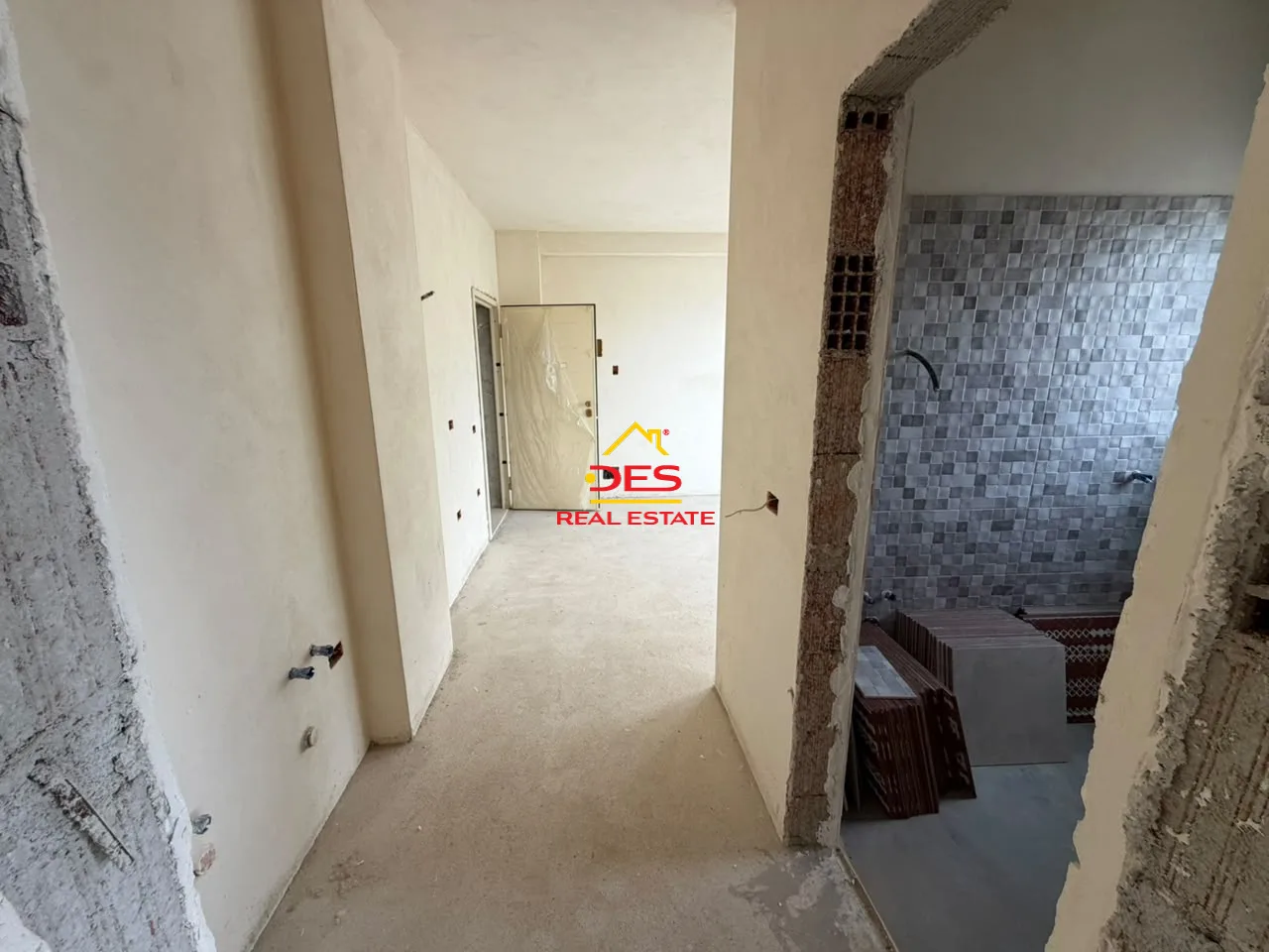 Shitet apartament 1+1 në uji të ftohtë , vlorë – me pamje nga deti