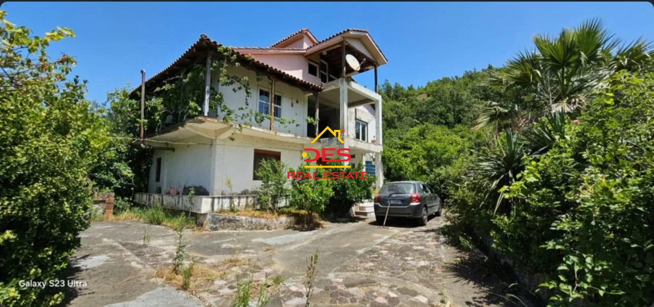 Shitet shtëpi private në xibrakë,elbasan.