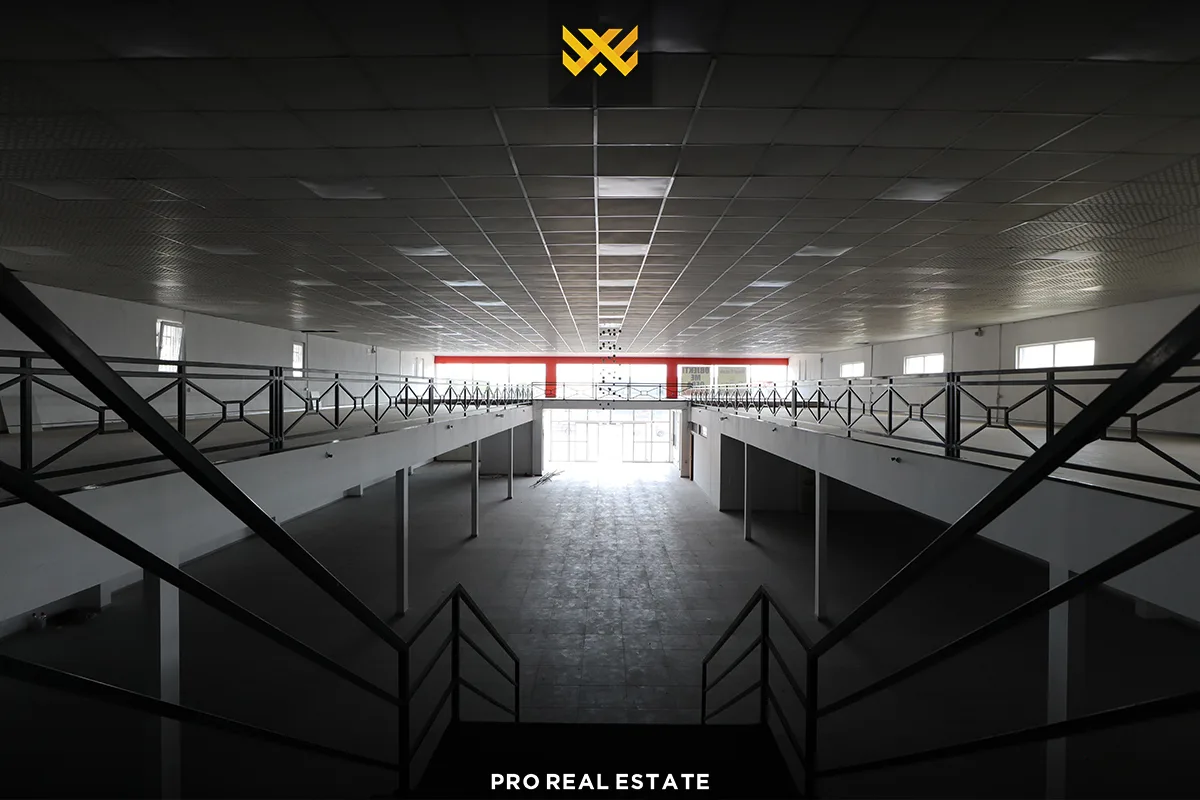 Depo - Objekt 3000m² me #QIRA në Fushë Kosovë.