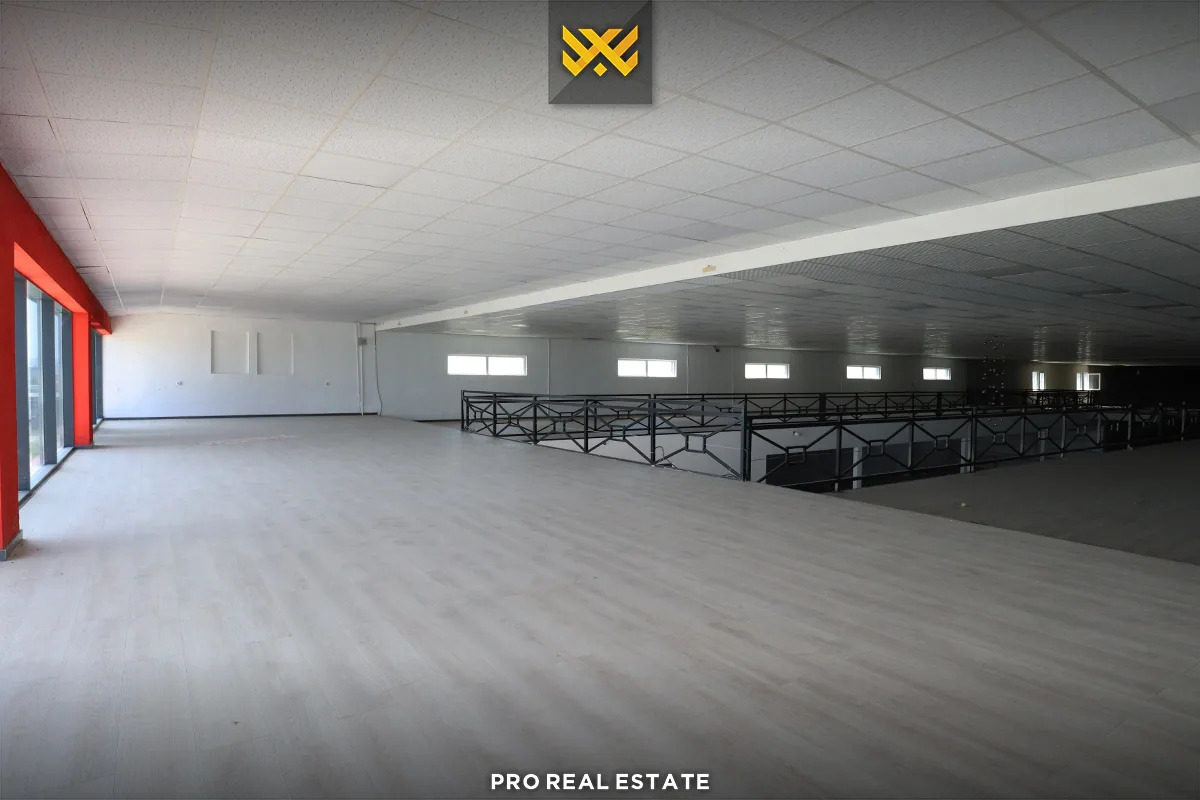 Depo - Objekt 3000m² me #QIRA në Fushë Kosovë.