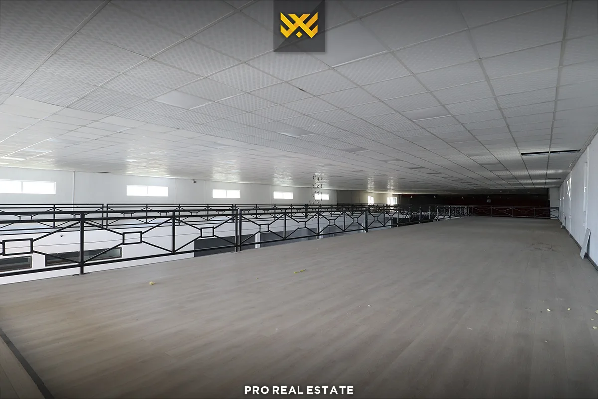 Depo - Objekt 3000m² me #QIRA në Fushë Kosovë.