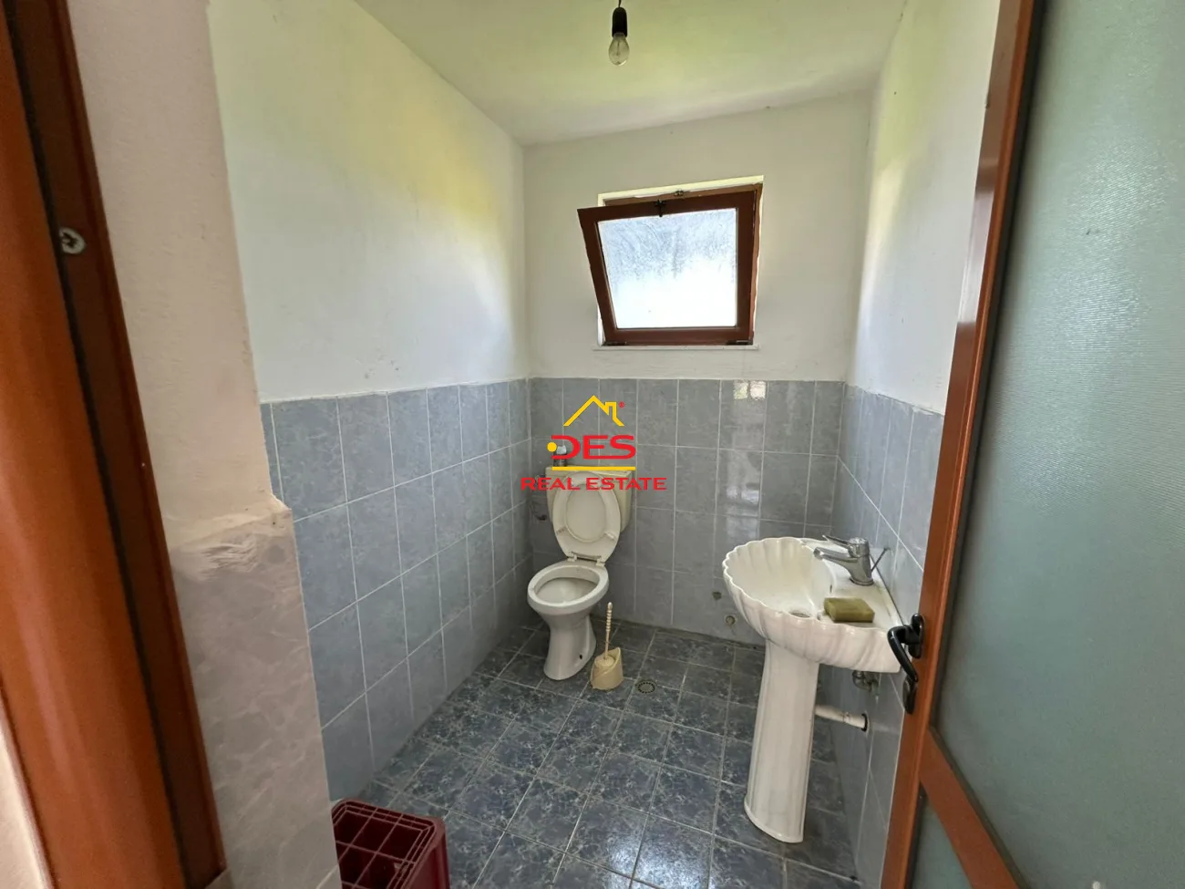 Shitet ose jepet me qera njësi biznesi në lagjen shënkoll,elbasan.