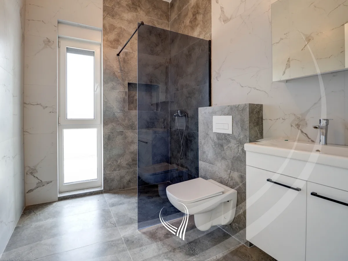 Penthouse 3 dhoma gjumi me qira në lagjen Arbëria – Dragodan