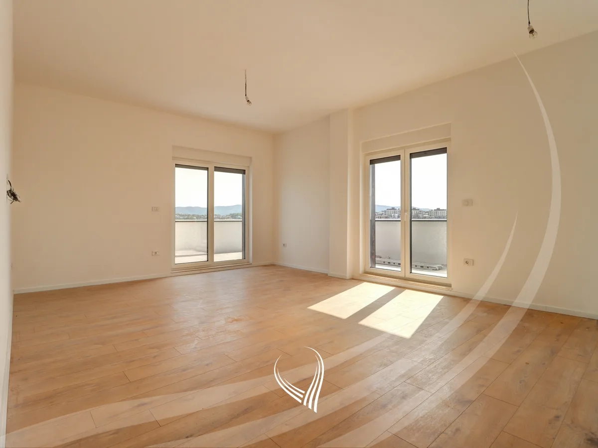 Penthouse 3 dhoma gjumi me qira në lagjen Arbëria – Dragodan