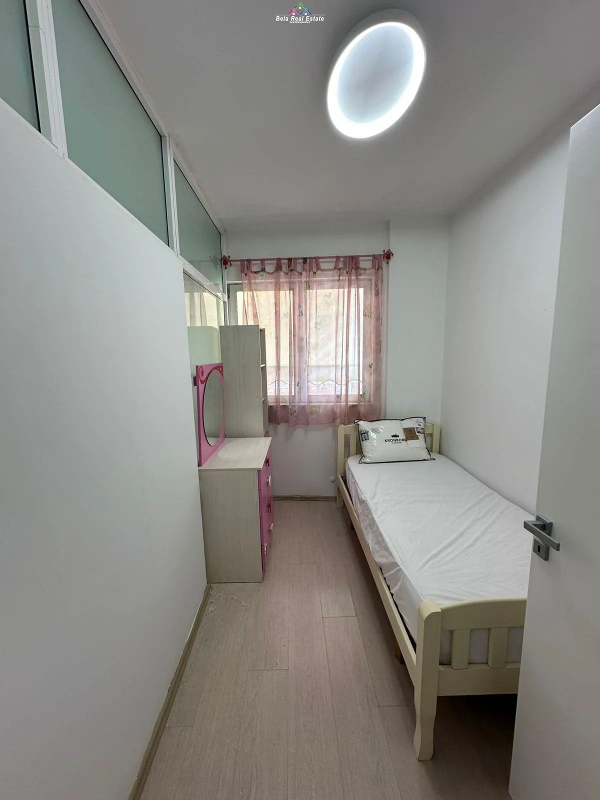 Apartament me qera 3+1 tek Pazari i Ri (ID B230172) Tirane