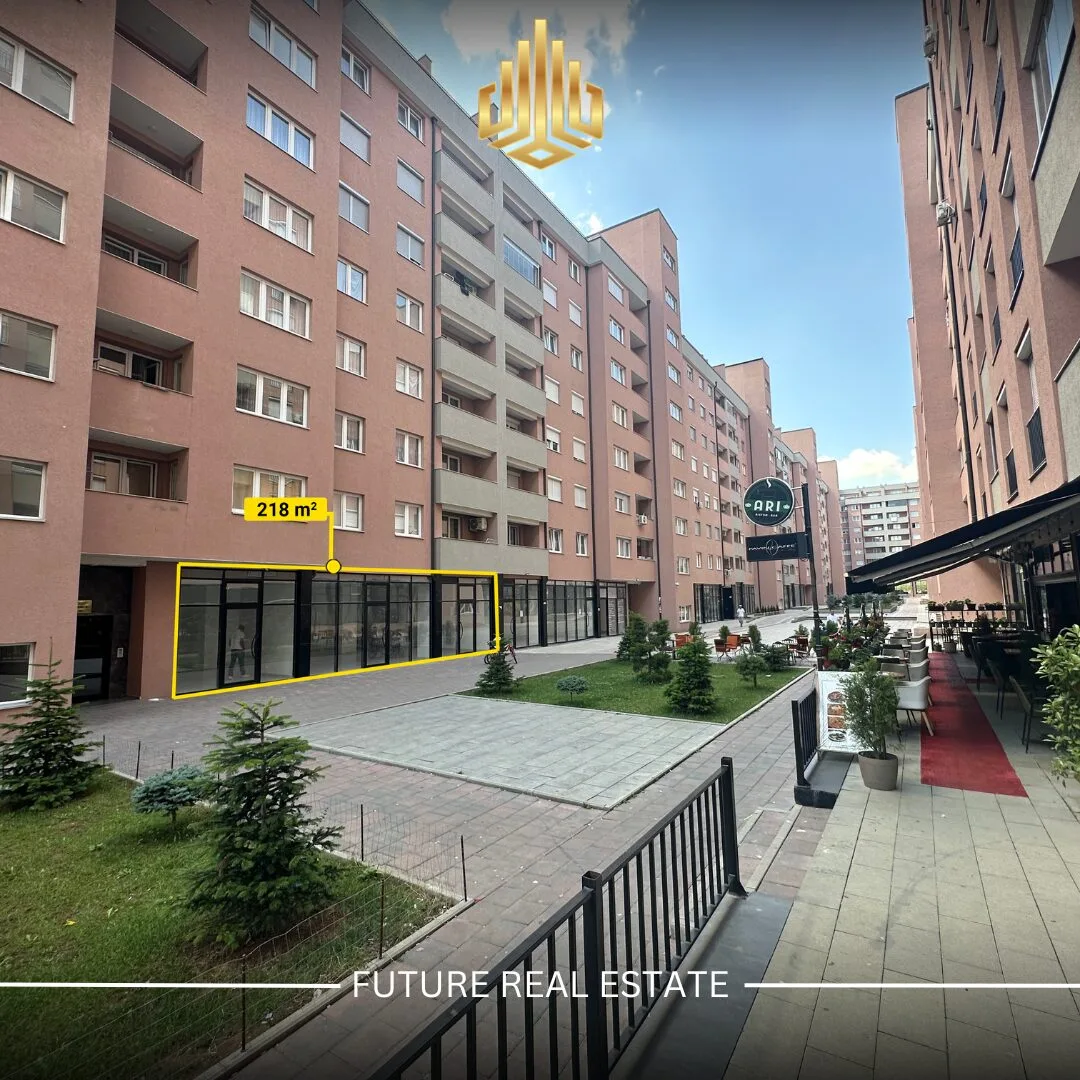 Lokal me QERA/218m²