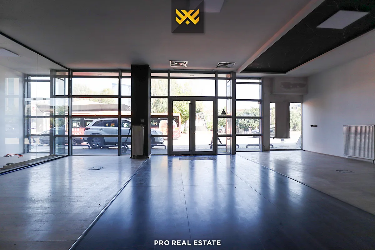 Lokal 400m² + 200m² me #QIRA në Pejton