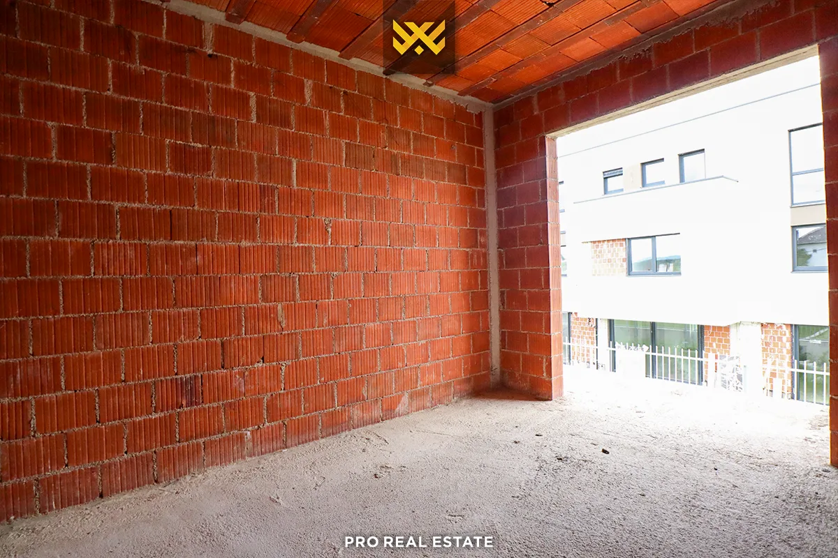 Shtëpi 230m² + 60m² për #SHITJE në Çagllavicë