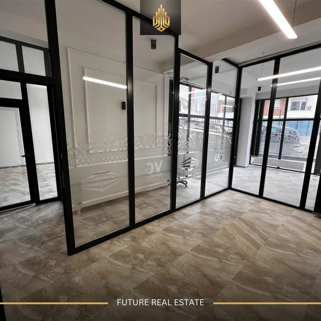 Lokal me QERA/90m²