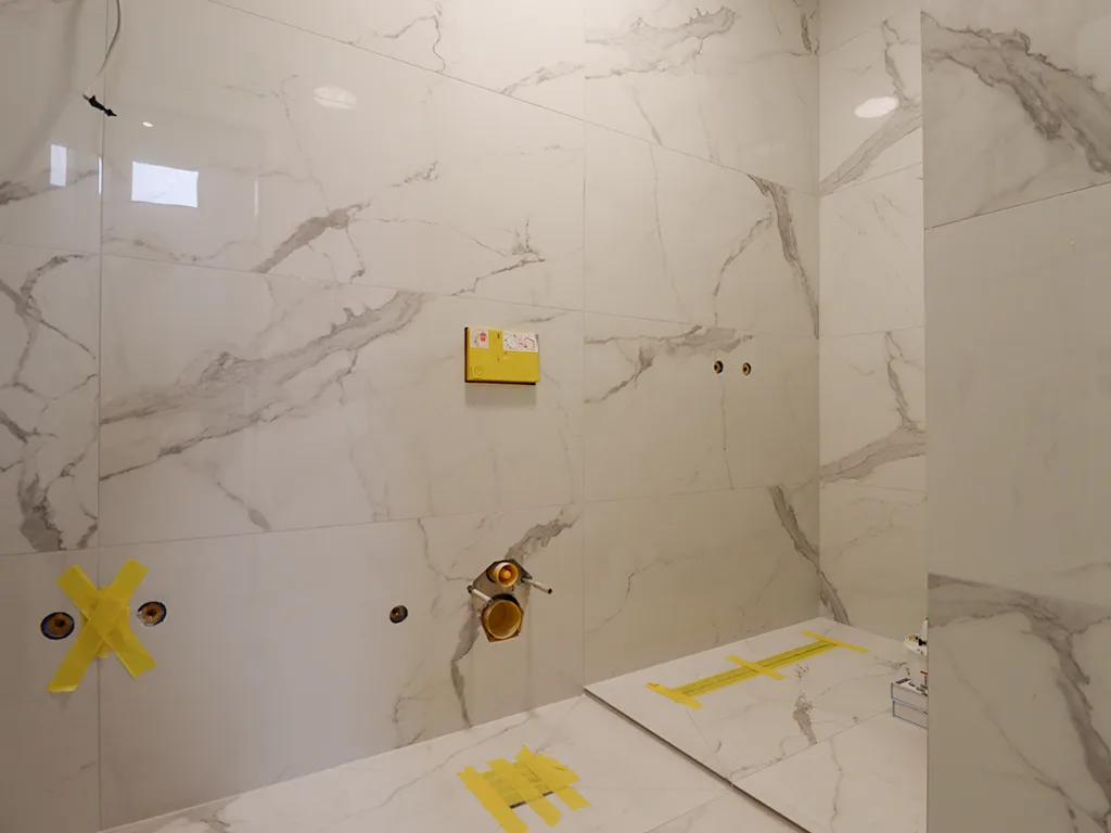 Shtëpi në shitje 270m² +130m² tarracë në Lagjen Qëndresa