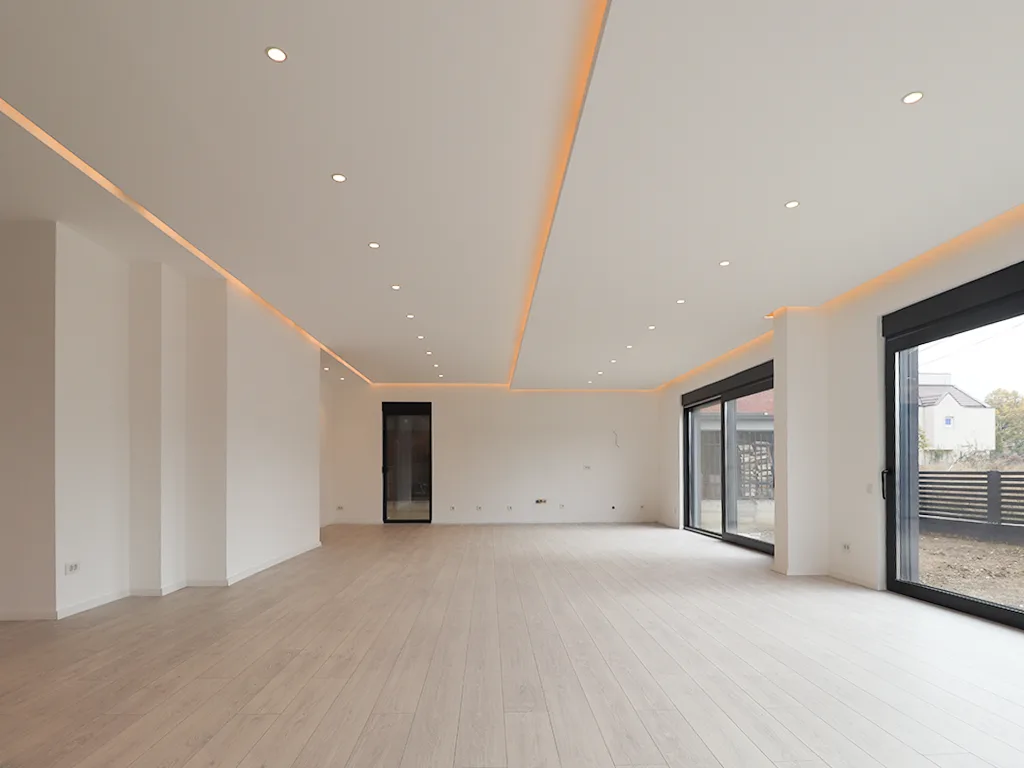 Shtëpi në shitje 270m² +130m² tarracë në Lagjen Qëndresa