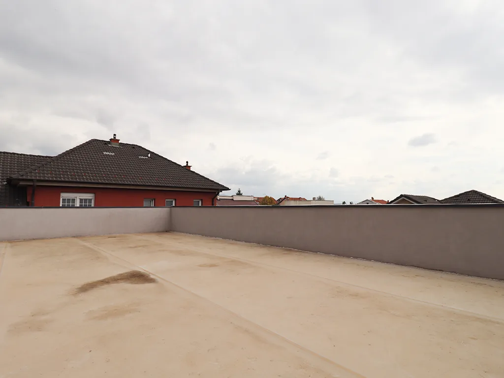 Shtëpi në shitje 270m² +130m² tarracë në Lagjen Qëndresa