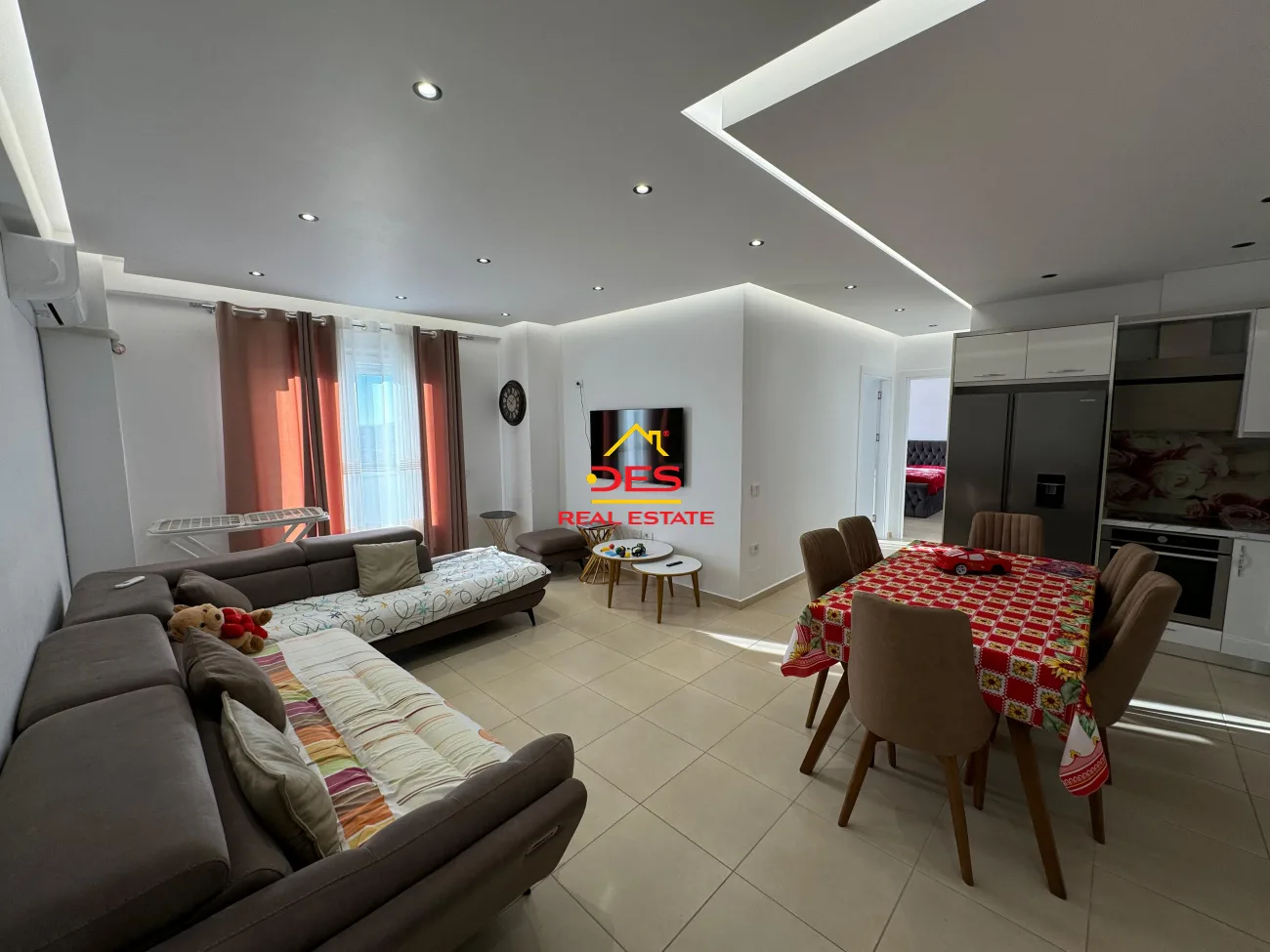 Jepet me qira apartament 2+1 pranë shtëpisë së oficerave,vlorë.