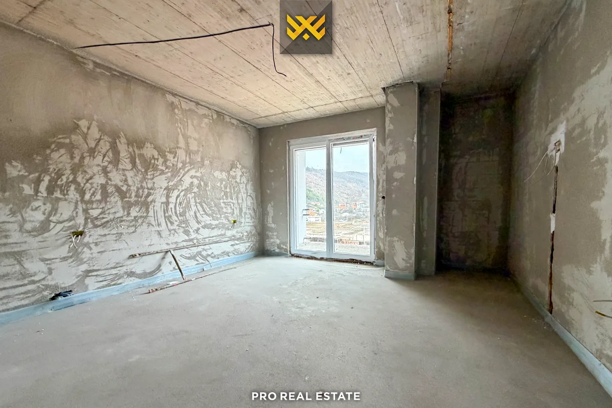 Shtëpi 313m² për #SHITJE në Lagjen e Gjelbër