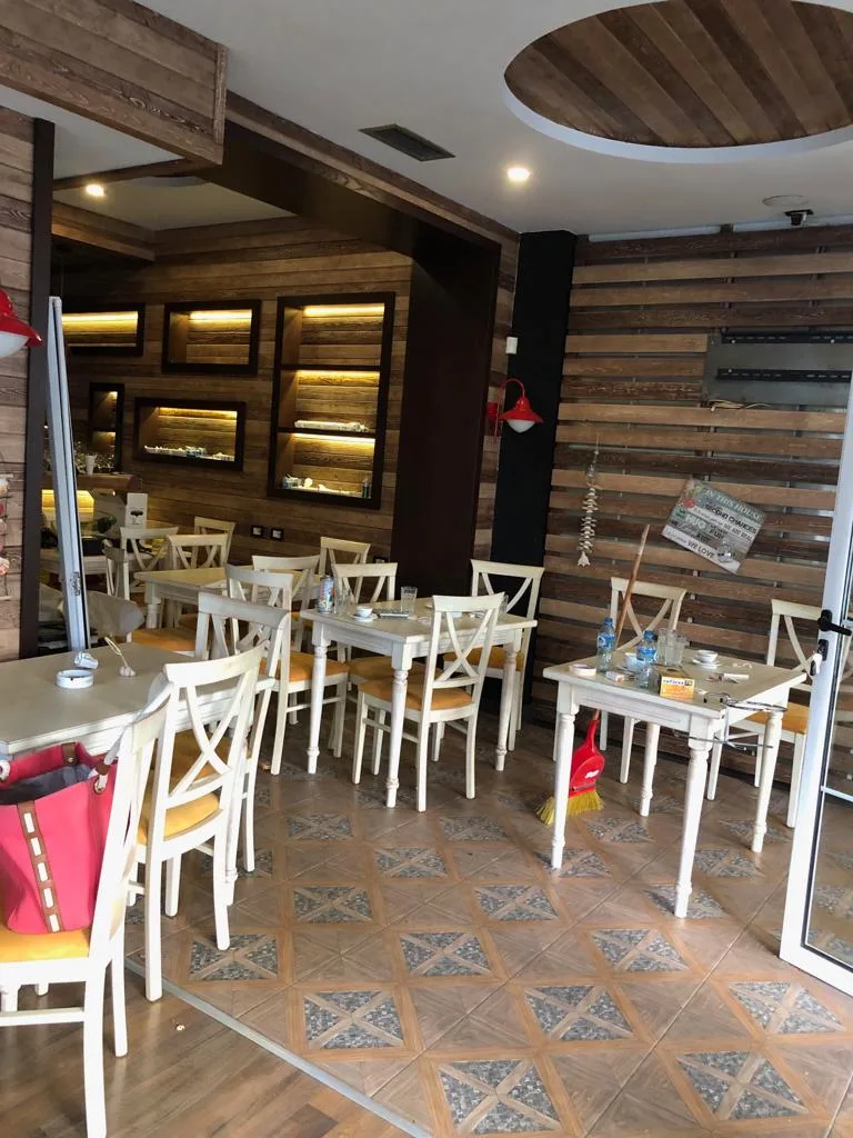 Shitet ambient biznesi bar-kafe, rruga asim vokshi, tiranë