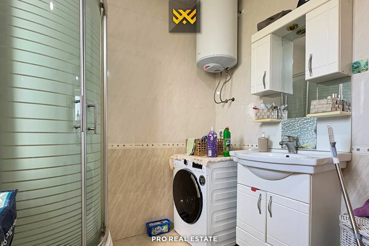 Shtëpi 300m² për #SHITJE në Bardhosh