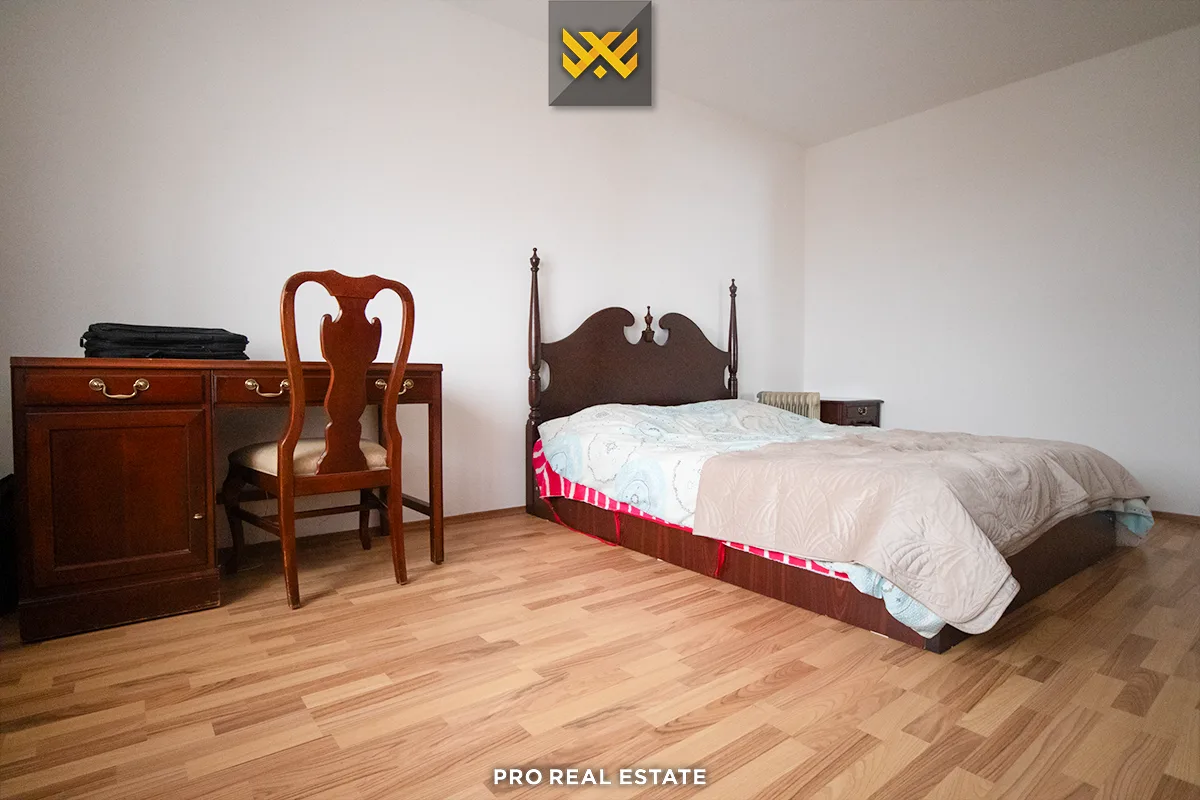 Shtëpi 300m² për #SHITJE në Bardhosh
