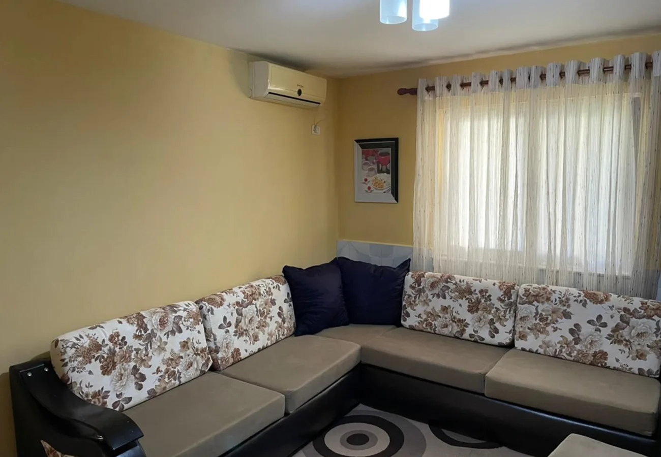 Jepet me qira super shtëpi private 3+1 në selitë,tiranë.