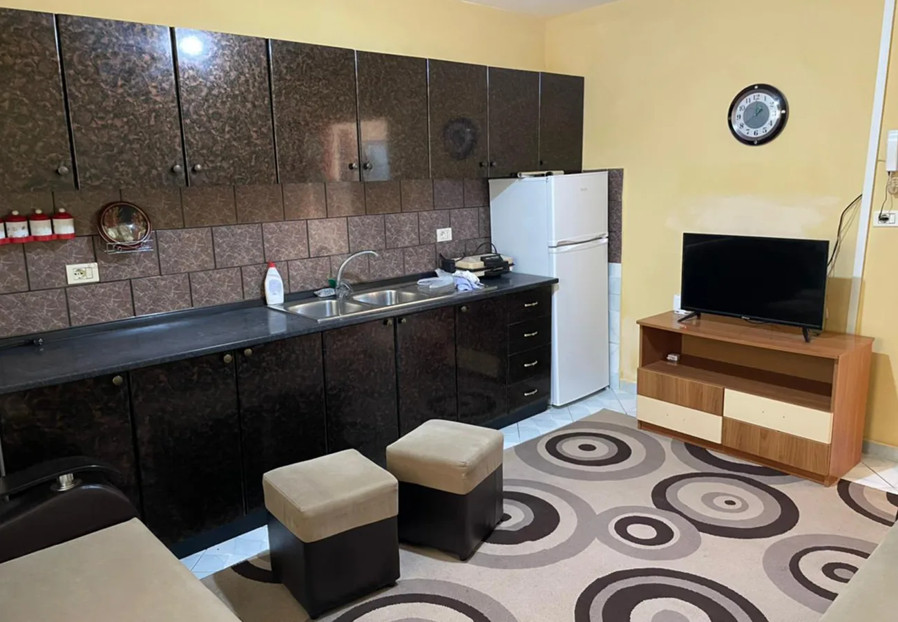 Jepet me qira super shtëpi private 3+1 në selitë,tiranë.
