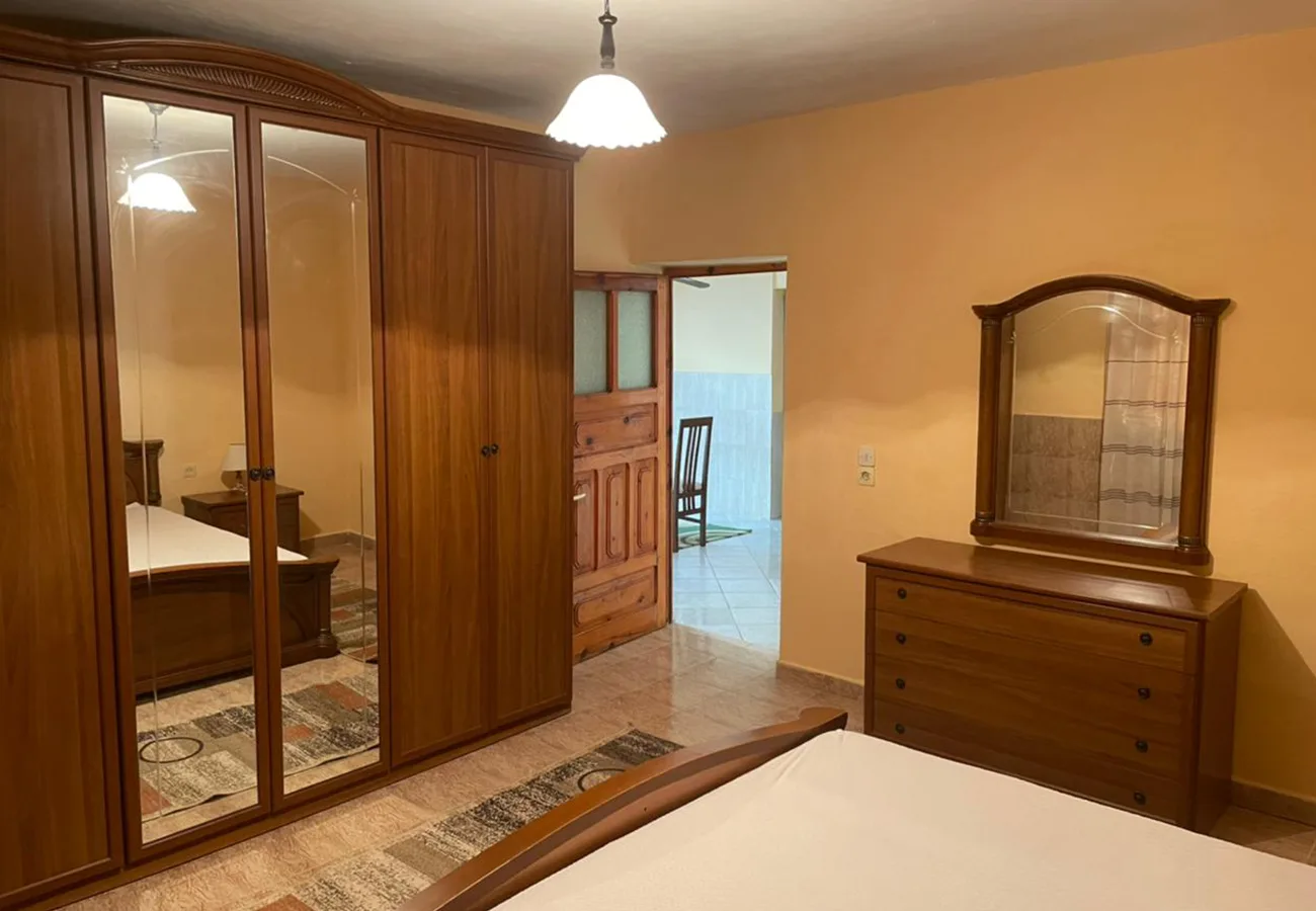 Jepet me qira super shtëpi private 3+1 në selitë,tiranë.