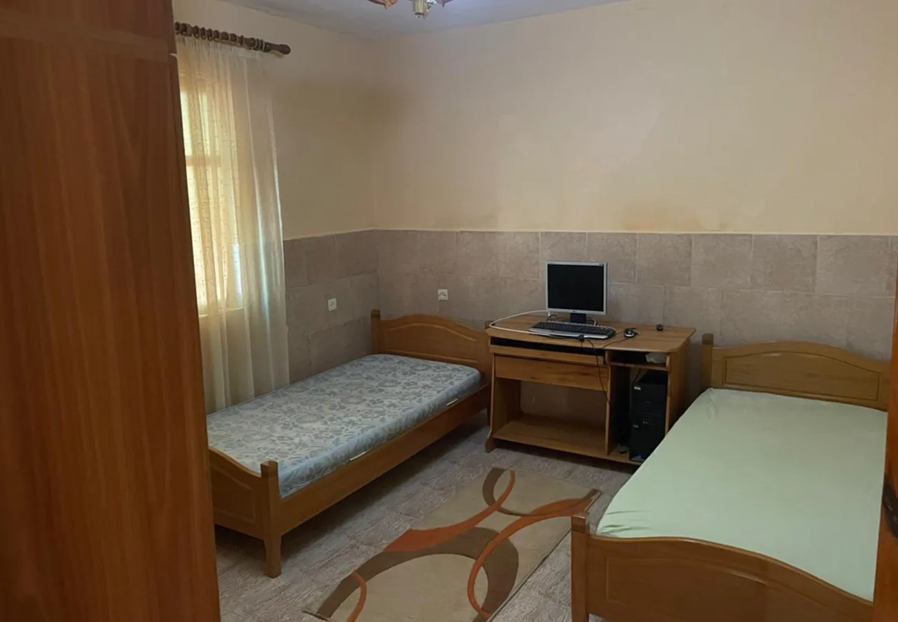Jepet me qira super shtëpi private 3+1 në selitë,tiranë.
