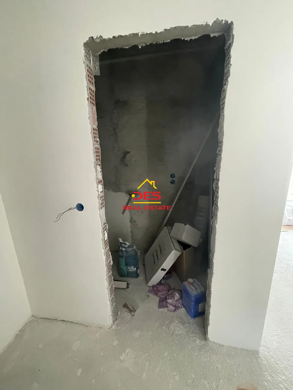 Shitet apartament 3+1+2 ne sarande