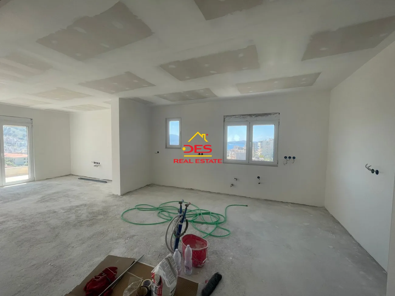 Shitet apartament 3+1+2 ne sarande