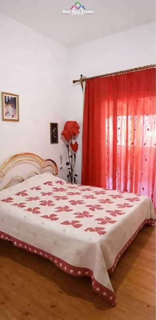Vile Ne Shitje Tek 5 Maj ( ID BV131) Tirane