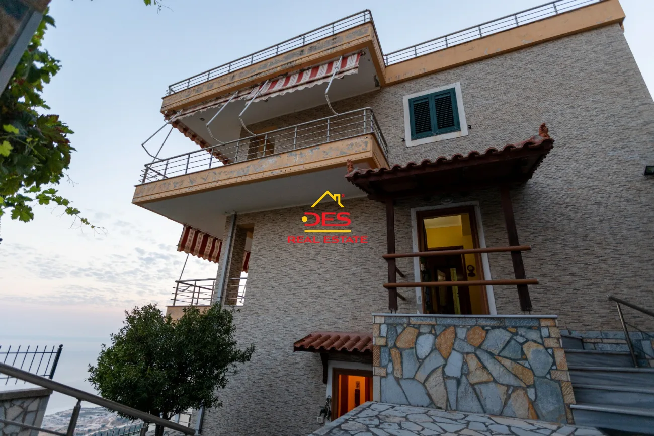 Shitet vilë 3-katëshe në palasë 🏡🌊
