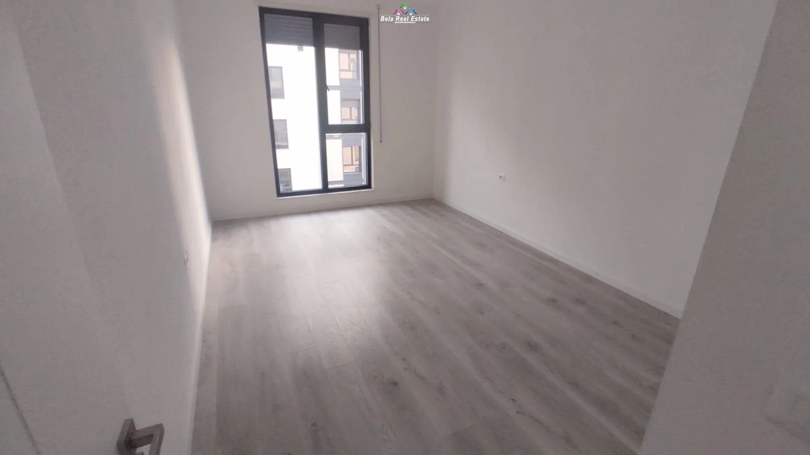 Zyre me qera 2+1 ne Porcelan (ID BZ2518) Tirane.