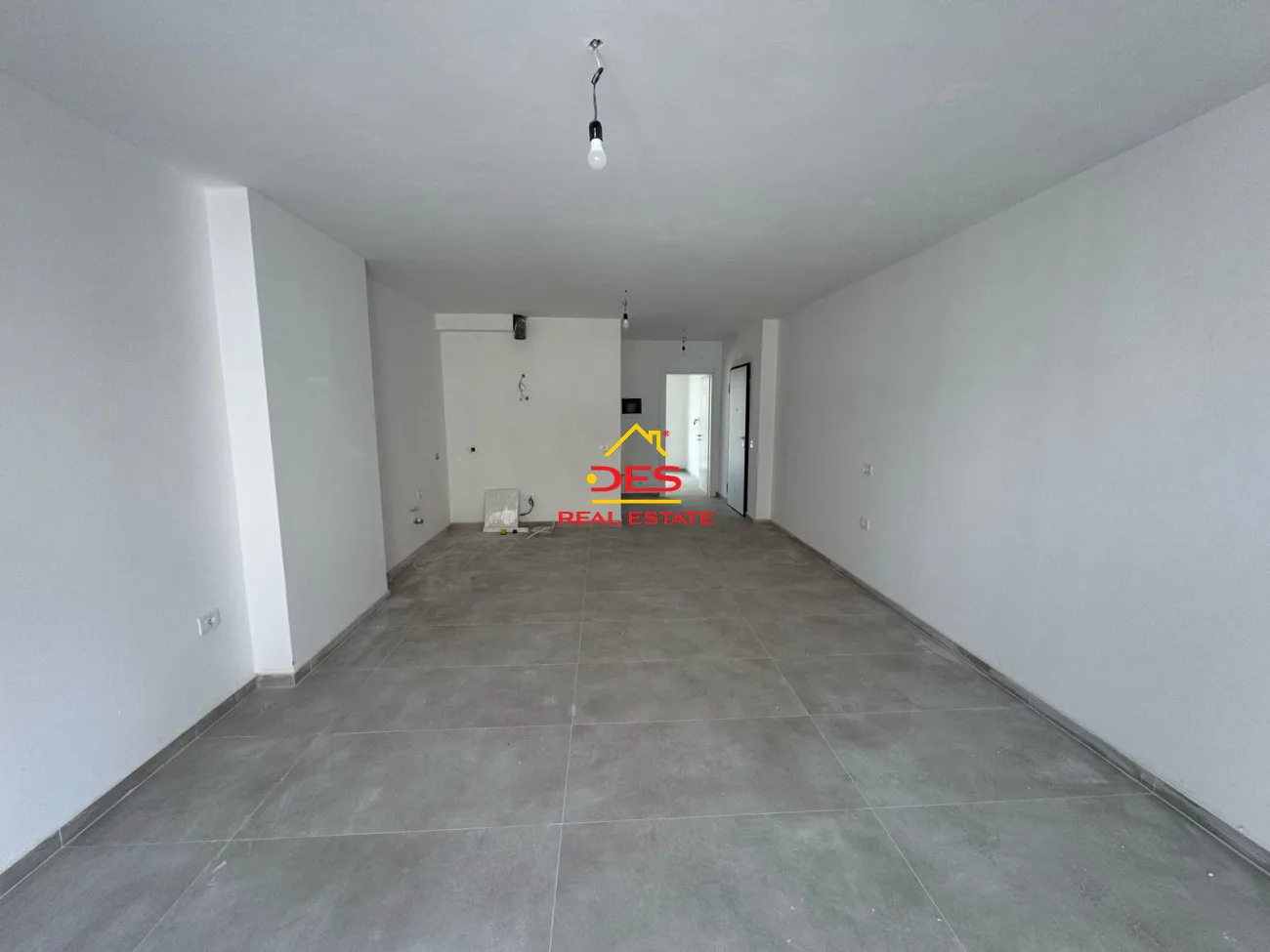 Shitet apartament 1+1 ne sarande