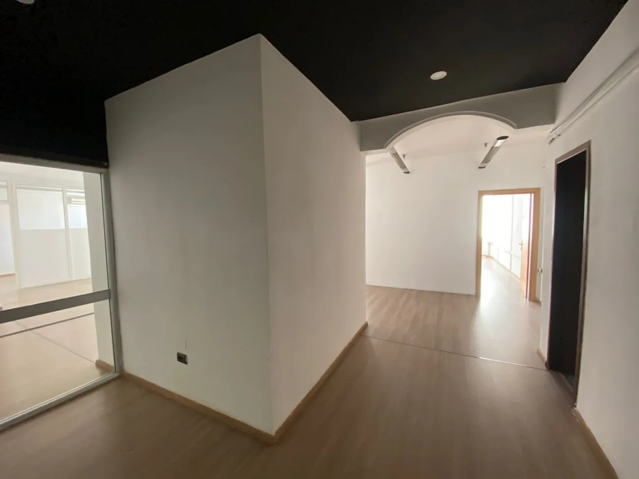 Jepet me qira apartament për zyra në ish-bllok, tiranë