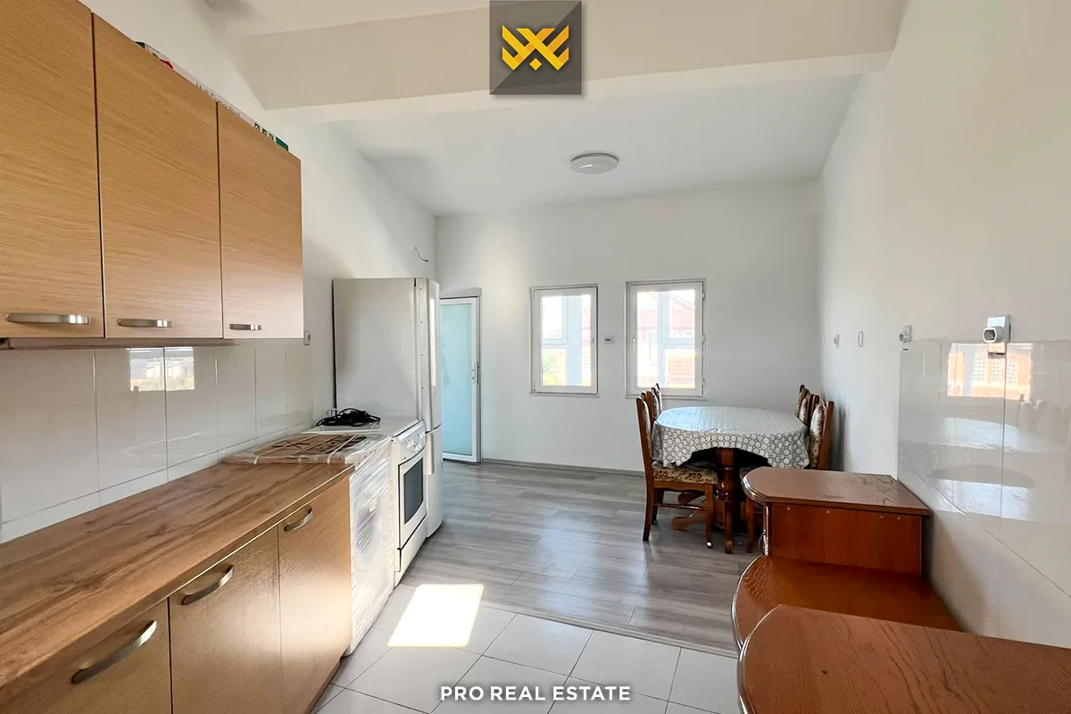 Kat shtëpie 85m² + Lokal 200m² me #QIRA në Sllatinë e Madhe