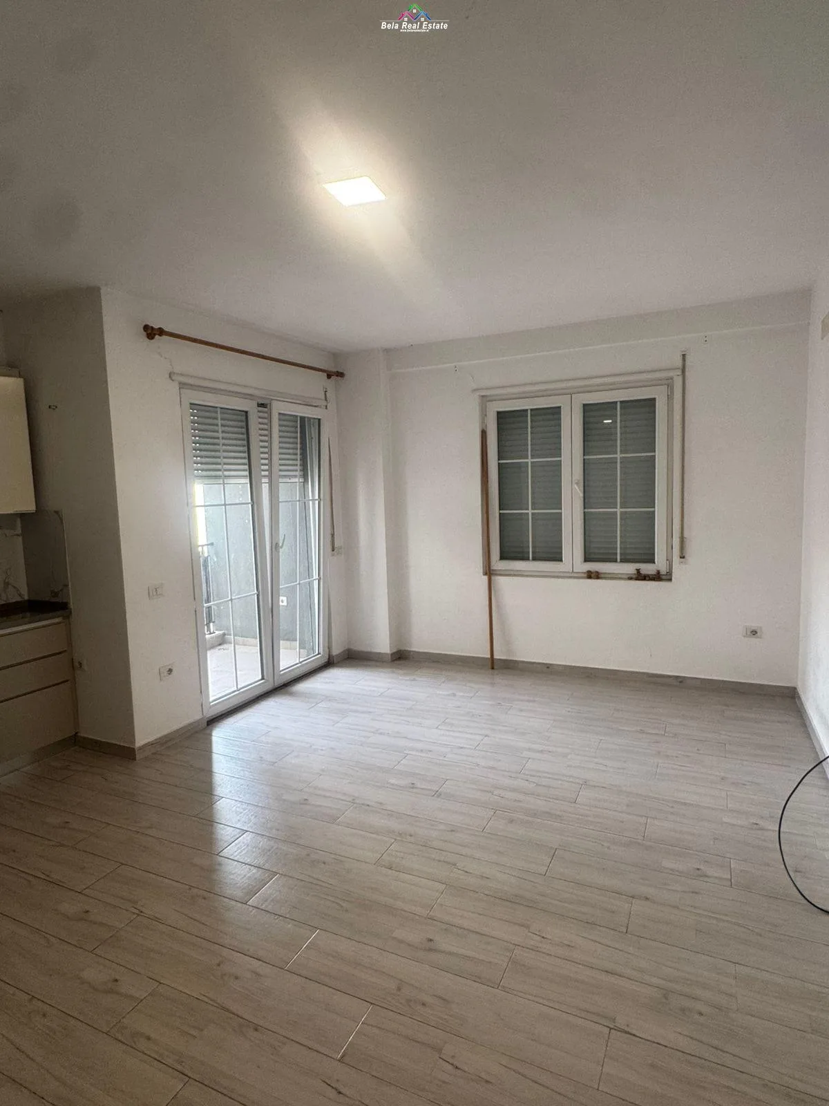 Apartament Me Qera 1+1 Tek 5 Maji ( ID B2101522) Tirane