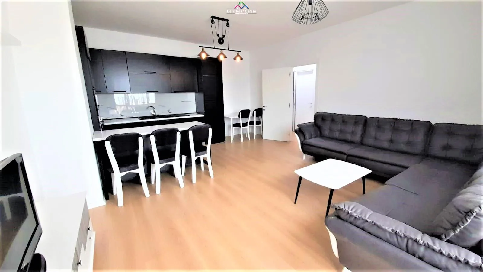 Apartament Me Qera 1+1 Tek  Farmacia 10 (ID B210848) Tirane