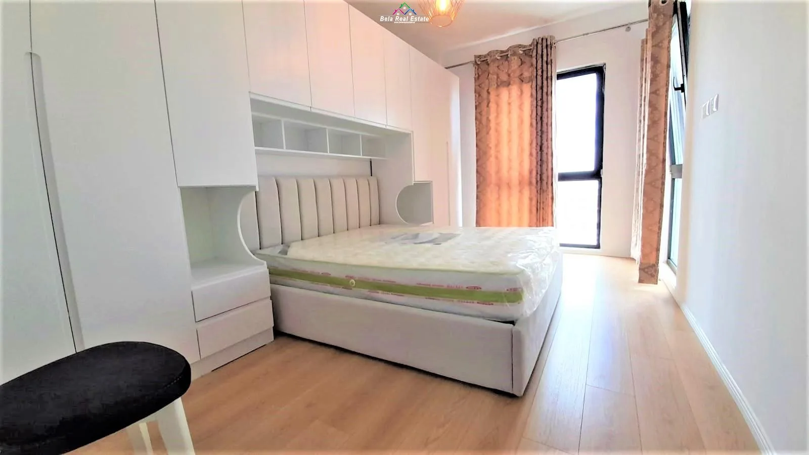 Apartament Me Qera 1+1 Tek  Farmacia 10 (ID B210848) Tirane