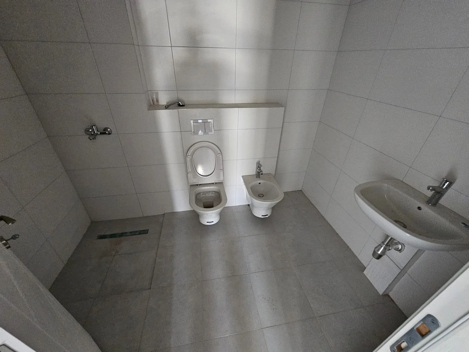 Zyre Me Qera 2+1 Tek Kompleksi ASL 2 (ID BZ2628) Tirane.
