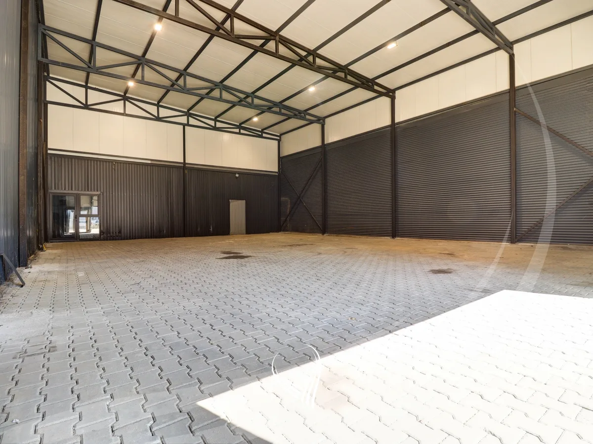 Depo 280m2 me qira në magjistralen Prishtinë-Ferizaj